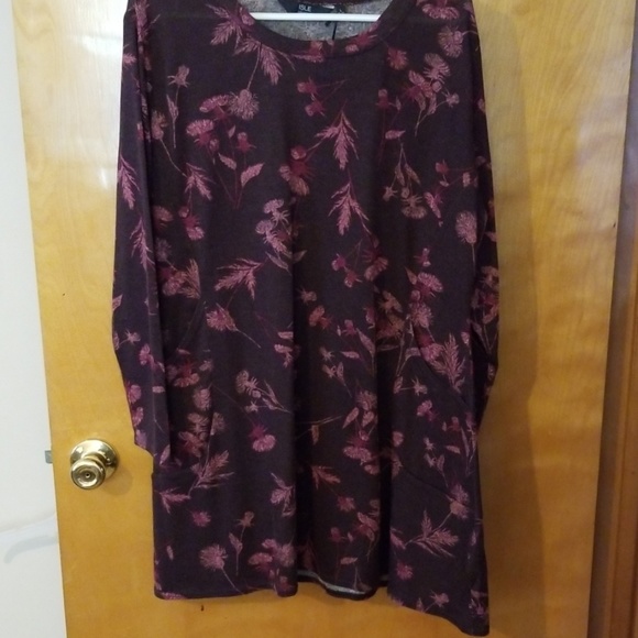 Shirt - Picture 1 of 1